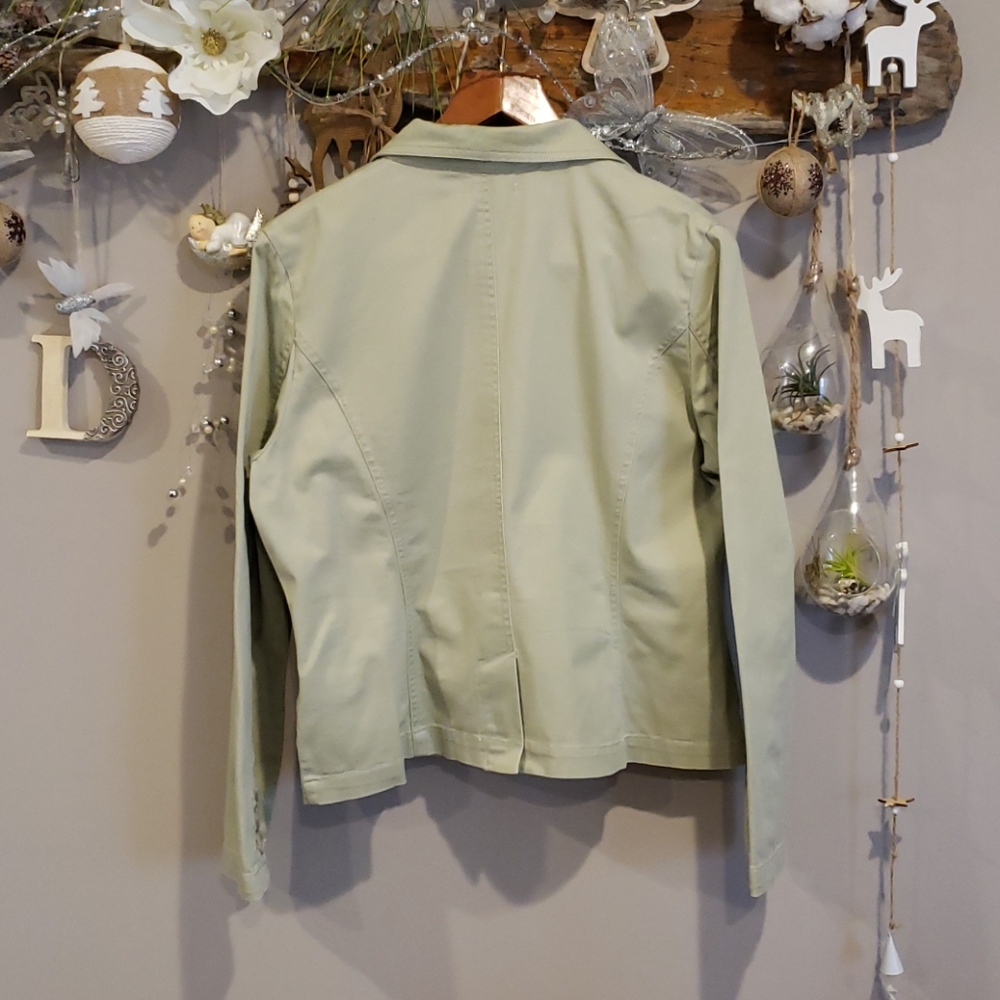 Ambition Women Jacket - Picture 2 of 6